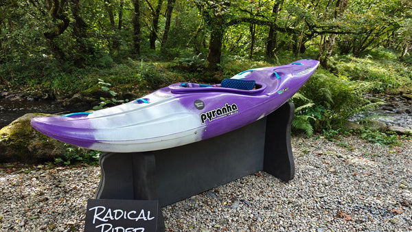 Pyranha ReactR M Purple/White/White Ex-Demo