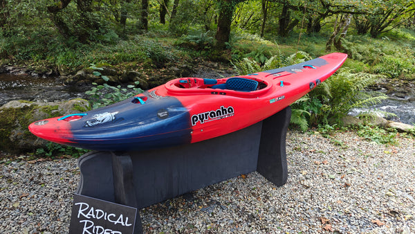 Pyranha Ripper 2 Elite L Rosella Red Ex-Demo